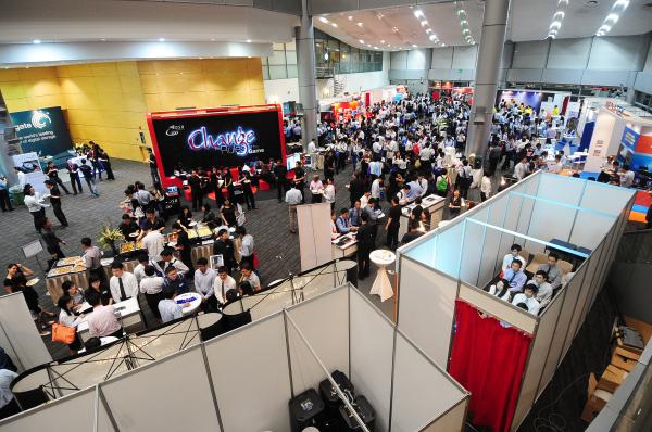 Invite-only career fair at NTU targeted at only top students