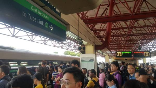 MRT breakdown again, two days in a row