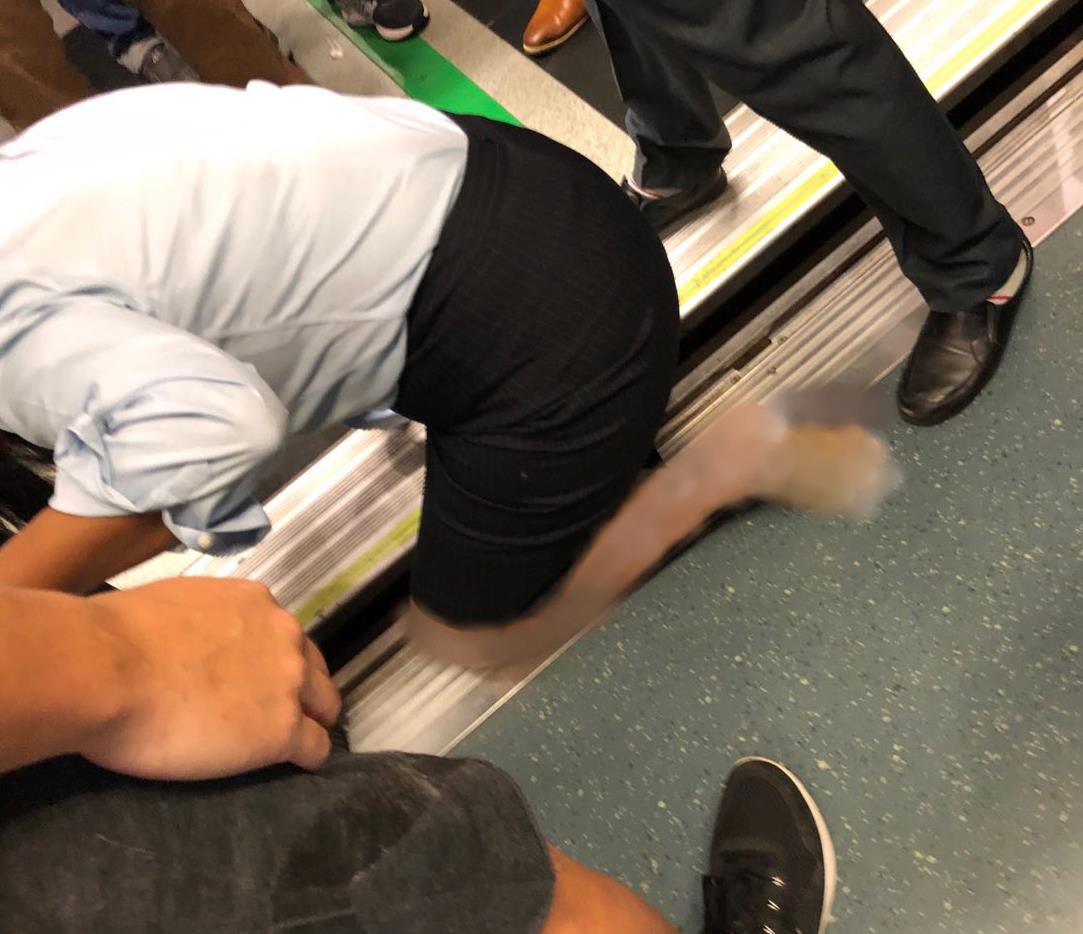 Woman got leg stuck at MRT platform gap after being pushed during rush hour